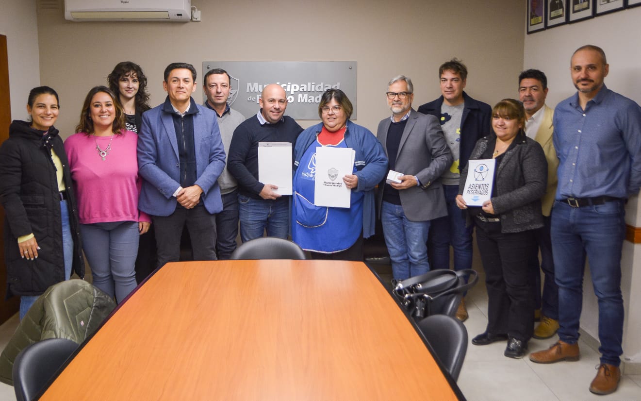 SASTRE FIRMÓ UN CONVENIO PARA DARLE MÁS AGILIDAD Y ACCESIBILIDAD AL USO GRATUITO DEL TRANSPORTE URBANO DE PASAJEROS PARA LAS PERSONAS CON DISCAPACIDAD