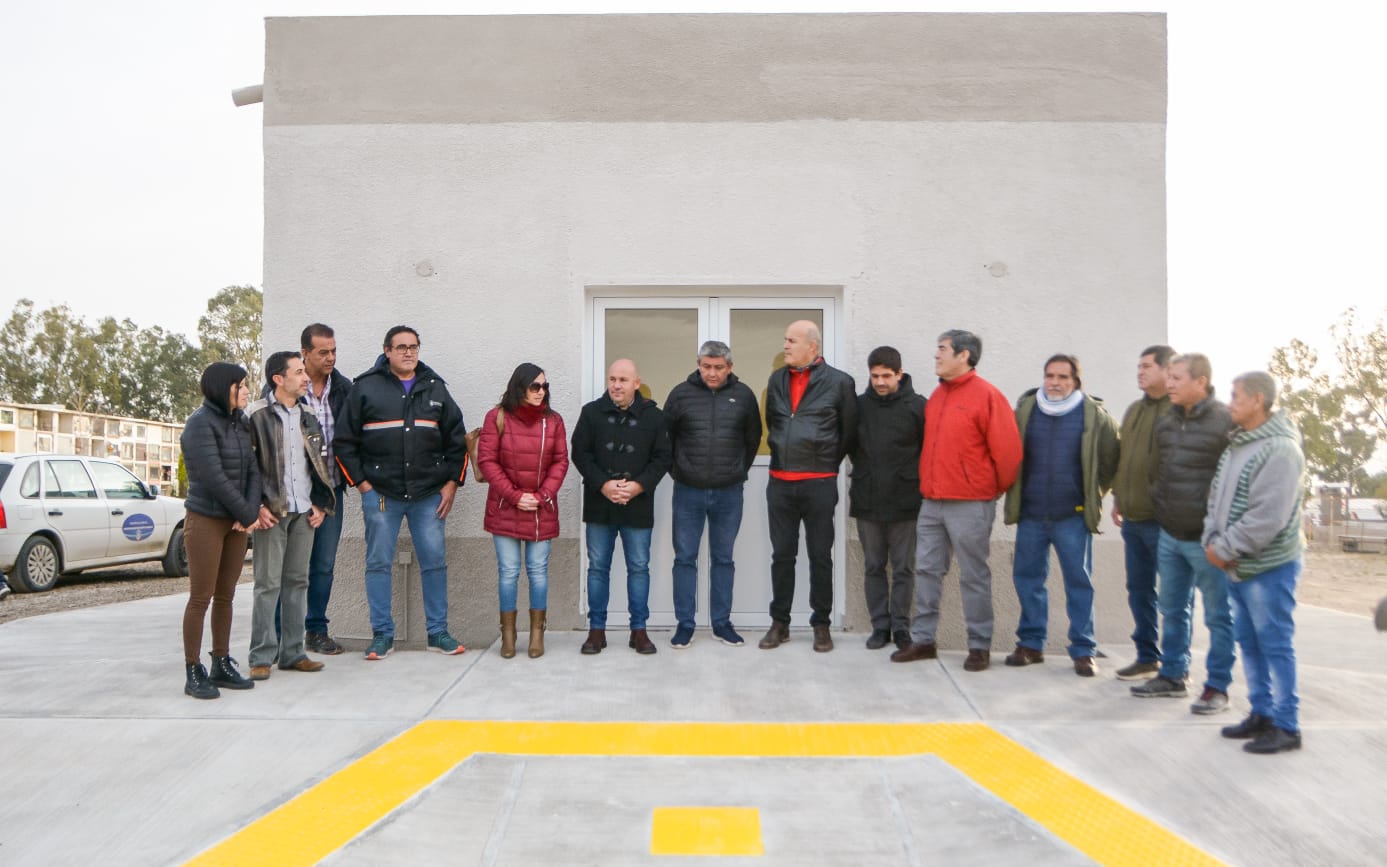 EL INTENDENTE ENTREGÓ UNA CAPILLA PARA QUE LOS VETERANOS DE MALVINAS TENGAN UN LUGAR PROPIO DENTRO DEL CEMENTERIO MUNICIPAL