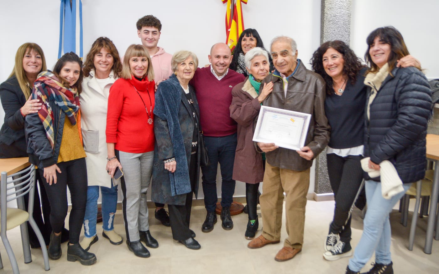 SASTRE PARTICIPÓ DEL RECONOCIMIENTO A FORTUNATO “TOTO” ABRANY Y RECORRIÓ LAS INSTALACIONES DE LA SOCIEDAD ESPAÑOLA
