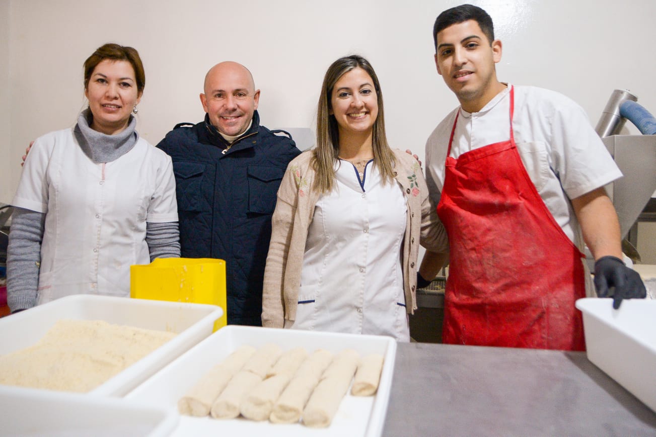 SASTRE VISITÓ LA POLLERÍA “POLLOLINDO”, QUE GENERA EMPLEO, TRABAJA CON PERSPECTIVA DE GÉNERO Y PLANIFICA ARMAR UN CENTRO DE ELABORACIÓN CON MAYOR ALCANCE