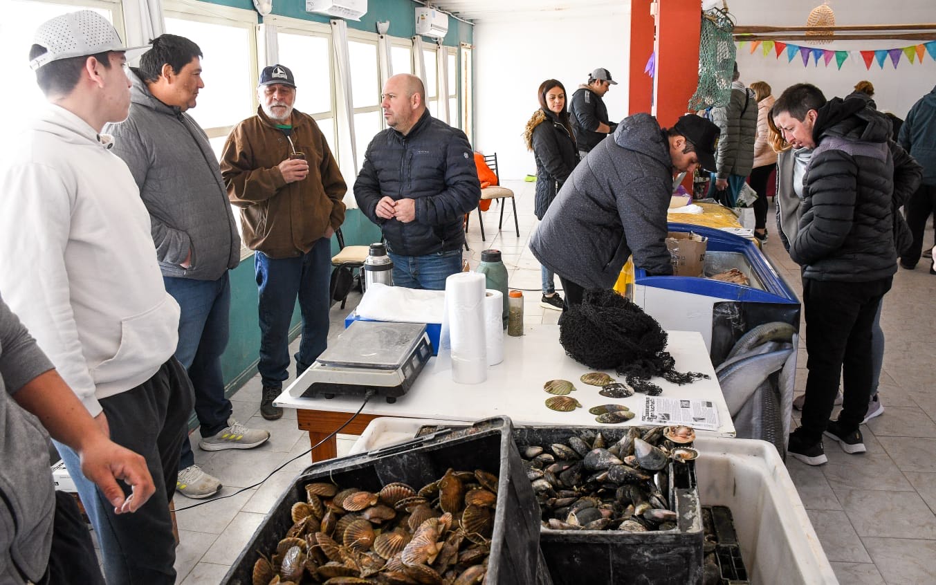 EL INTENDENTE INAUGURÓ LA “FERIA MENSUAL DE PESCA ARTESANAL”, QUE SE REALIZARÁ EN PUERTO MADRYN