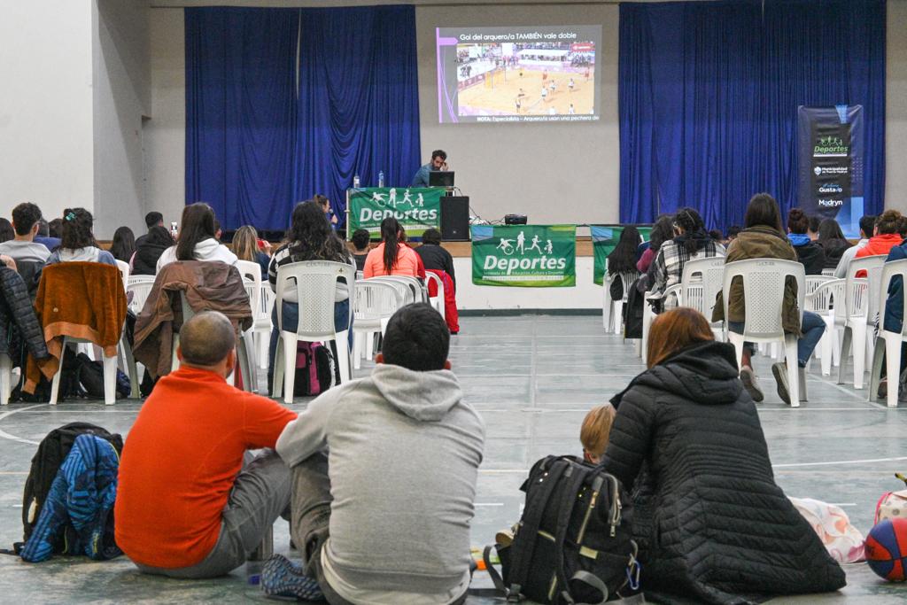 COMENZARON LAS CAPACITACIONES DE DEPORTES DE ARENA EN CUATRO DISCIPLINAS