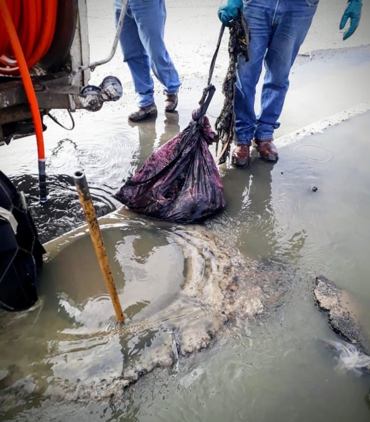 GRAVE Y PREOCUPANTE OBSTRUCCIÓN INTENCIONAL SOBRE EL SISTEMA CLOACAL DE MADRYN
