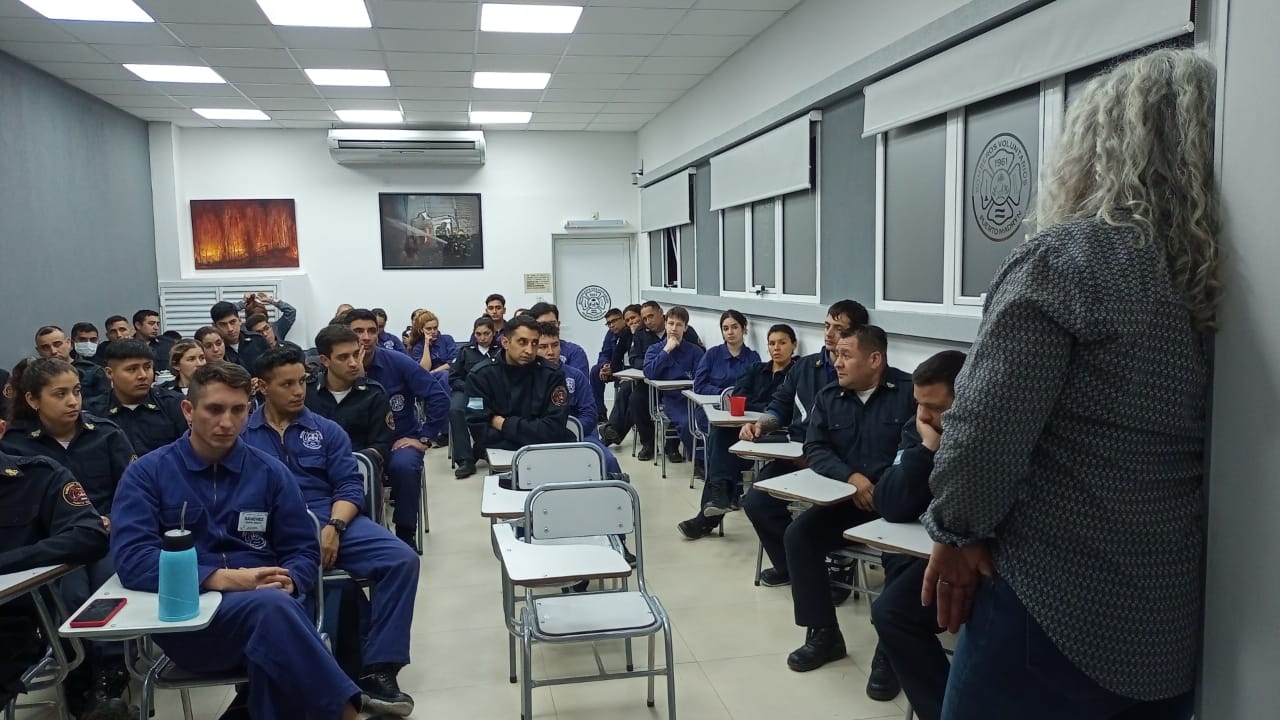 FINALIZÓ EL CICLO DE CHARLAS AL CUERPO DE BOMBEROS VOLUNTARIOS