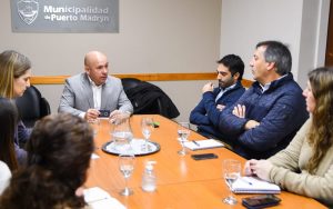 SASTRE RECIBIÓ A EMPRESA DE HIDRÓGENO VERDE QUE SE INSTALARÁ EN LA PATAGONIA Y QUE BUSCA HACER BASE EN PUERTO MADRYN