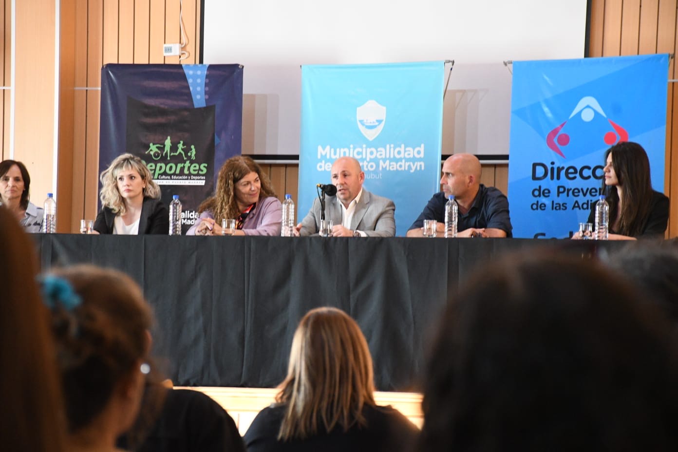 SASTRE Y LA TITULAR DE LA SEDRONAR INAUGURARON LA CAPACITACIÓN SOBRE CONSUMOS PROBLEMÁTICOS DE SUSTANCIAS EN ÁMBITOS EDUCATIVOS