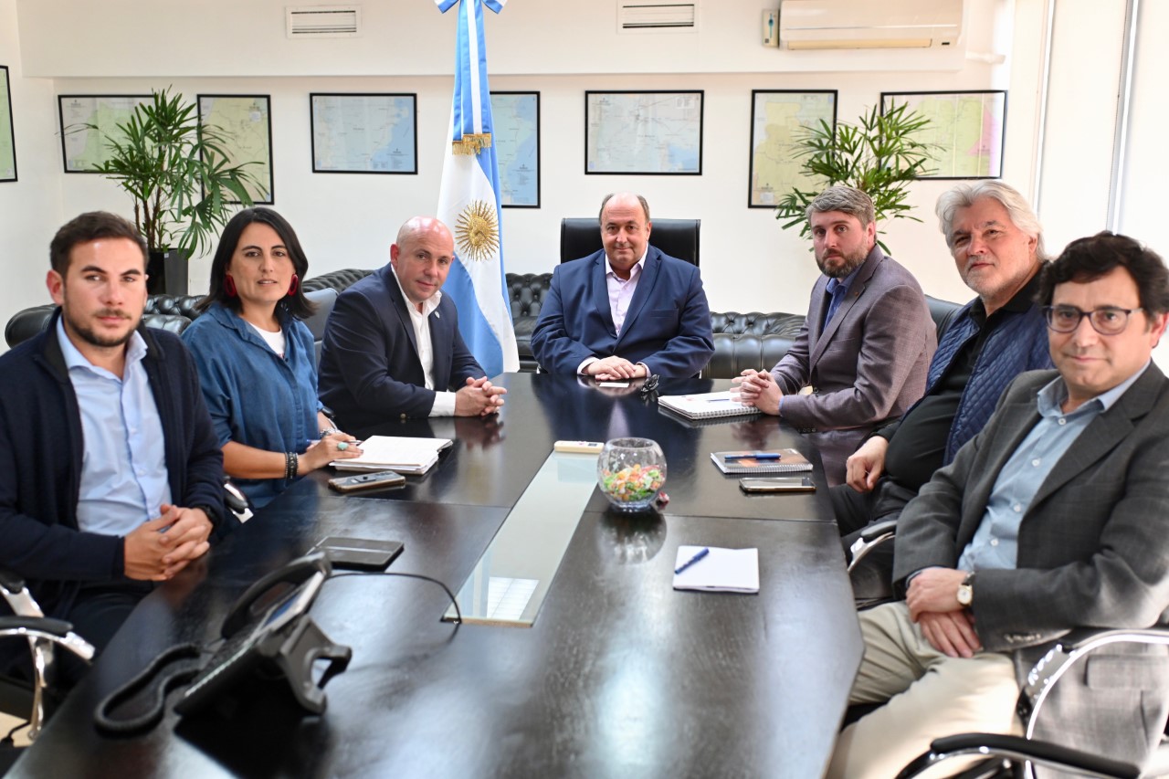 SASTRE GESTIONÓ NUEVAS REDES DE GAS PARA DISTINTOS BARRIOS DE MADRYN Y BENEFICIOS PARA DISTINTAS INSTITUCIONES DE LA CIUDAD