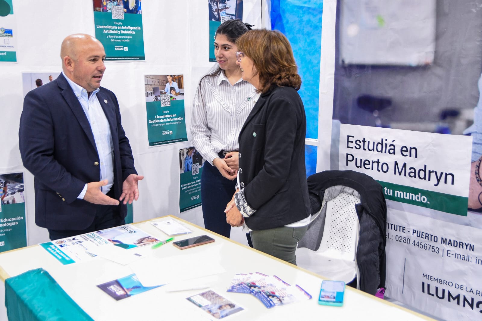 SE REALIZÓ UNA NUEVA EXPO EDUCATIVA Y SASTRE ANUNCIÓ UN CONVENIO CON RIVER PLATE PARA QUE REALICEN CARRERAS A DISTANCIA EN MADRYN