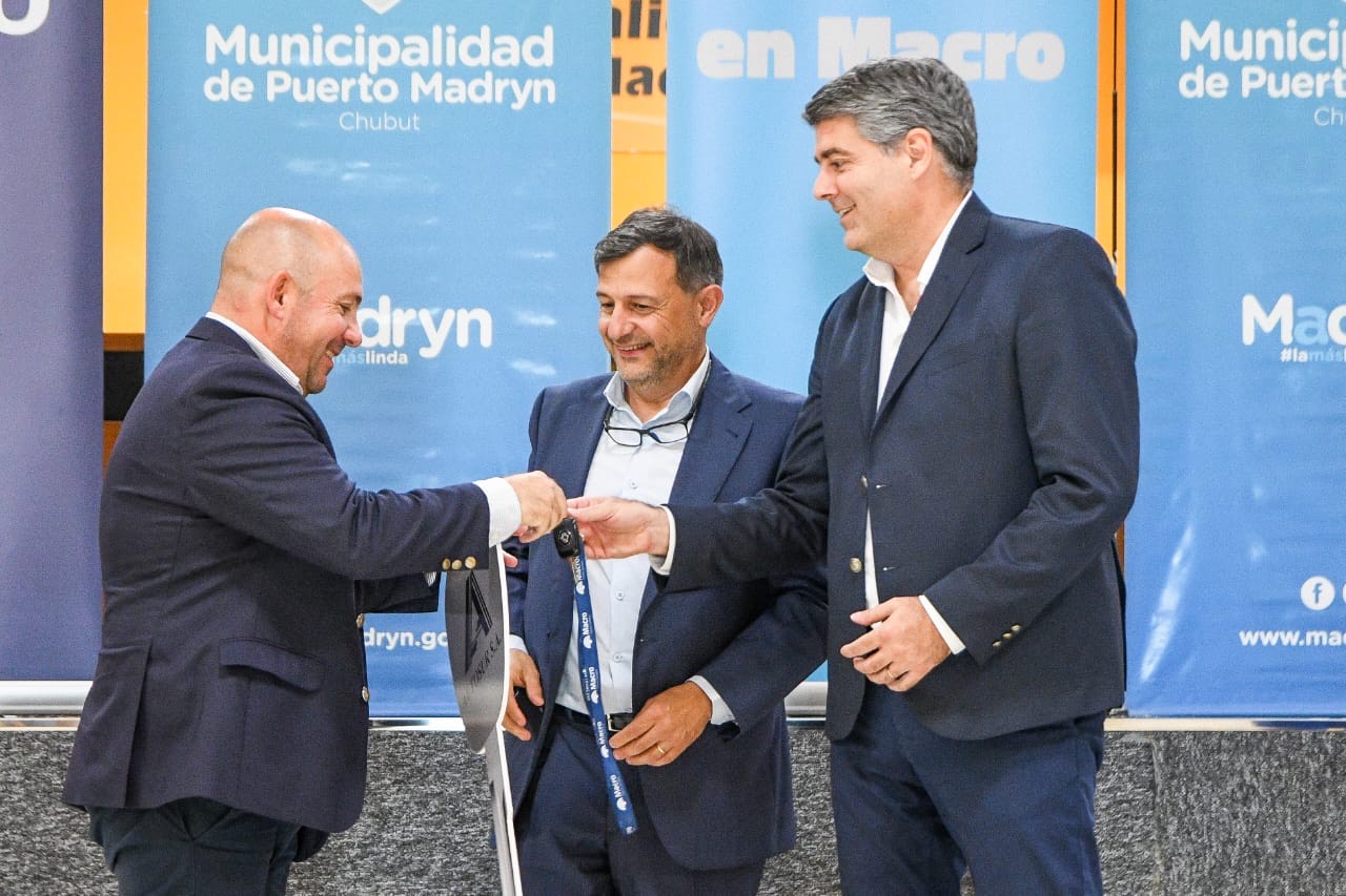 EL MUNICIPIO DE PUERTO MADRYN SUMA BICICLETAS Y UN NUEVO VEHÍCULO A SU FLOTA