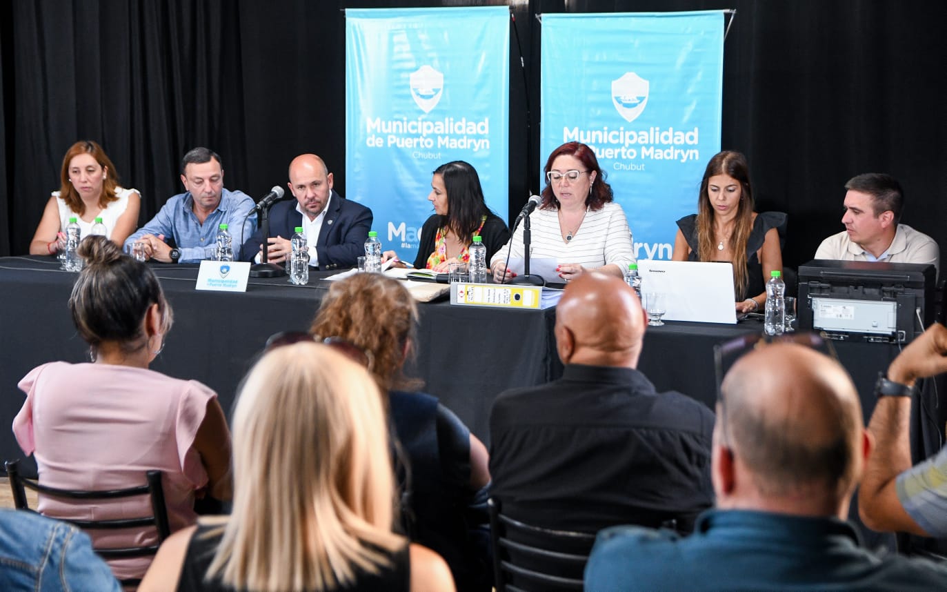 SASTRE ENCABEZÓ LA LICITACIÓN PARA LA CONSTRUCCIÓN DEL CENTRO INTEGRAL DE LA MUJER Y NIÑEZ