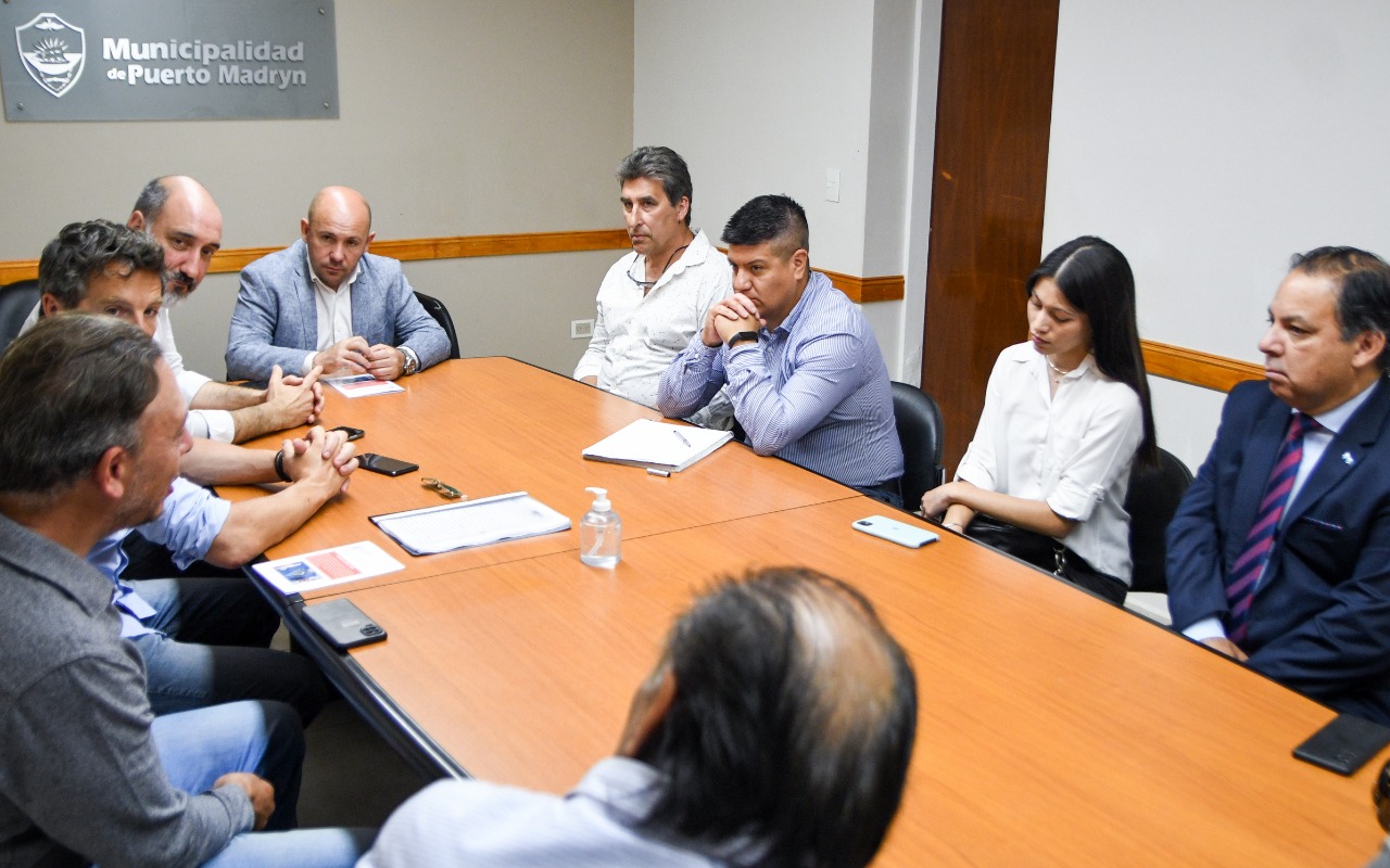 SASTRE RECIBIÓ A LAS AUTORIDADES DE LA CÁMARA DE EMPRENDEDORES Y EMPRESAS DE PUERTO MADRYN