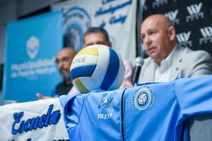 SASTRE PARTICIPÓ DE LA PRESENTACIÓN DEL EQUIPO DE LA ESCUELA MADRYNENSE DE VOLEY QUE DISPUTARÁ LA LIGA FEDERAL