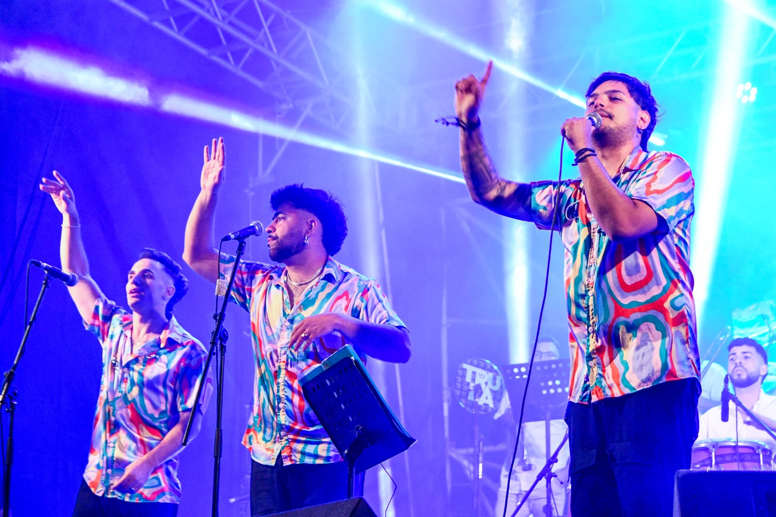 EL PRIMER SHOW DE LA COSTA SE VIVIÓ A PURO CUARTETO EN MADRYN
