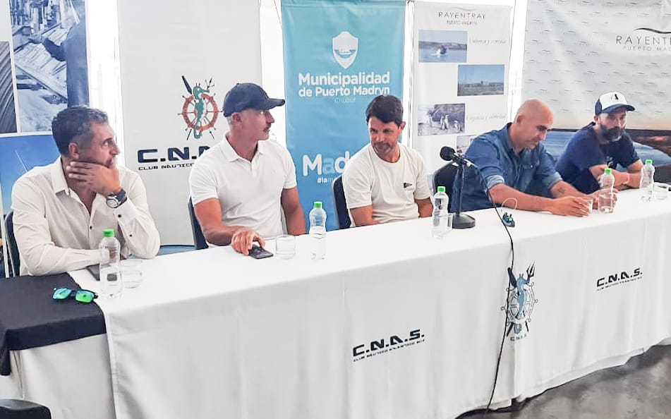 COMENZÓ EL CAMPEONATO ARGENTINO DE WINDSURF EN LA COSTA MADRYNENSE