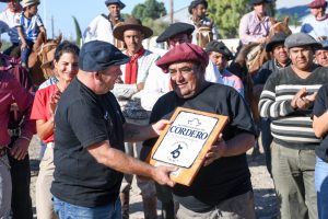 EN EL CIERRE DE LA XXV EDICIÓN DE LA FIESTA NACIONAL DEL CORDERO, EL INTENDENTE ENTREGÓ PREMIOS Y RECONOCIMIENTOS