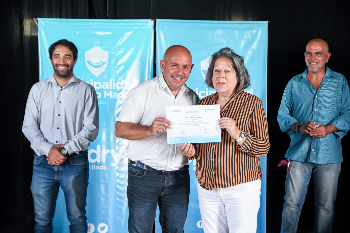 EL INTENDENTE ENTREGÓ CERTIFICADOS A QUIENES CONCLUYERON CON EL TALLER DE CONSERVAS SEGURAS
