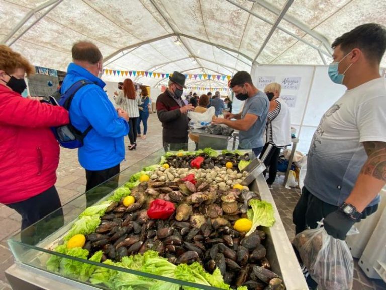 SE CONVOCA A VEHÍCULOS GASTRONÓMICOS, PRODUCTORES Y ARTISTAS PARA LA XIX FERIA DE PESCADORES ARTESANALES DE SEMANA SANTA