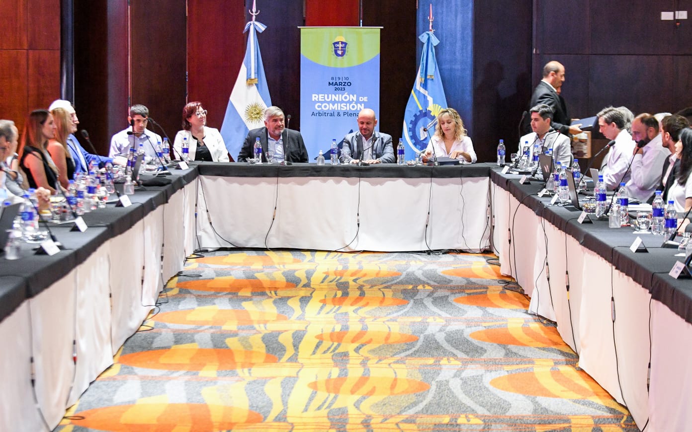 DIRECCIÓN DE RENTAS: EL VICEGOBERNADOR ENCABEZÓ LA REUNIÓN DE LA COMISIÓN PLENARIA EN PUERTO MADRYN