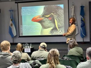 CAPACITACIÓN DE ASISTENCIA DE AVES Y MAMÍFEROS MARINOS PARA PERSONAL DE ACCIÓN INMEDIATA
