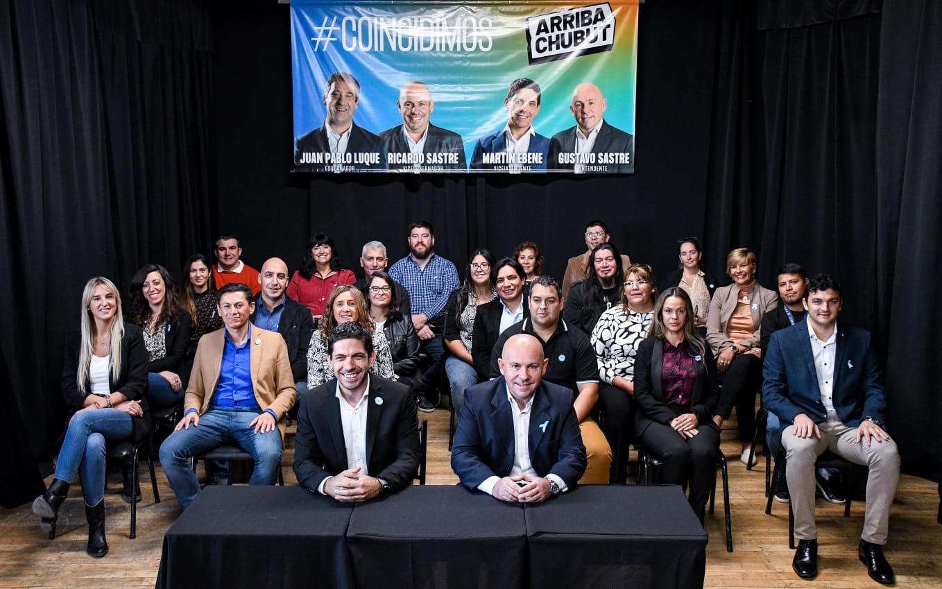SASTRE PRESENTÓ A LA LISTA COMPLETA DE CANDIDATOS A INTEGRAR EL CONCEJO DELIBERANTE DE PUERTO MADRYN PARA EL PERÍODO 2023-2027