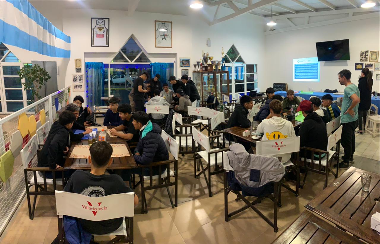 CONTINÚAN LAS CHARLAS SOBRE PROBLEMÁTICAS DE CONSUMO Y SU PREVENCIÓN EN ÁMBITOS DEPORTIVOS