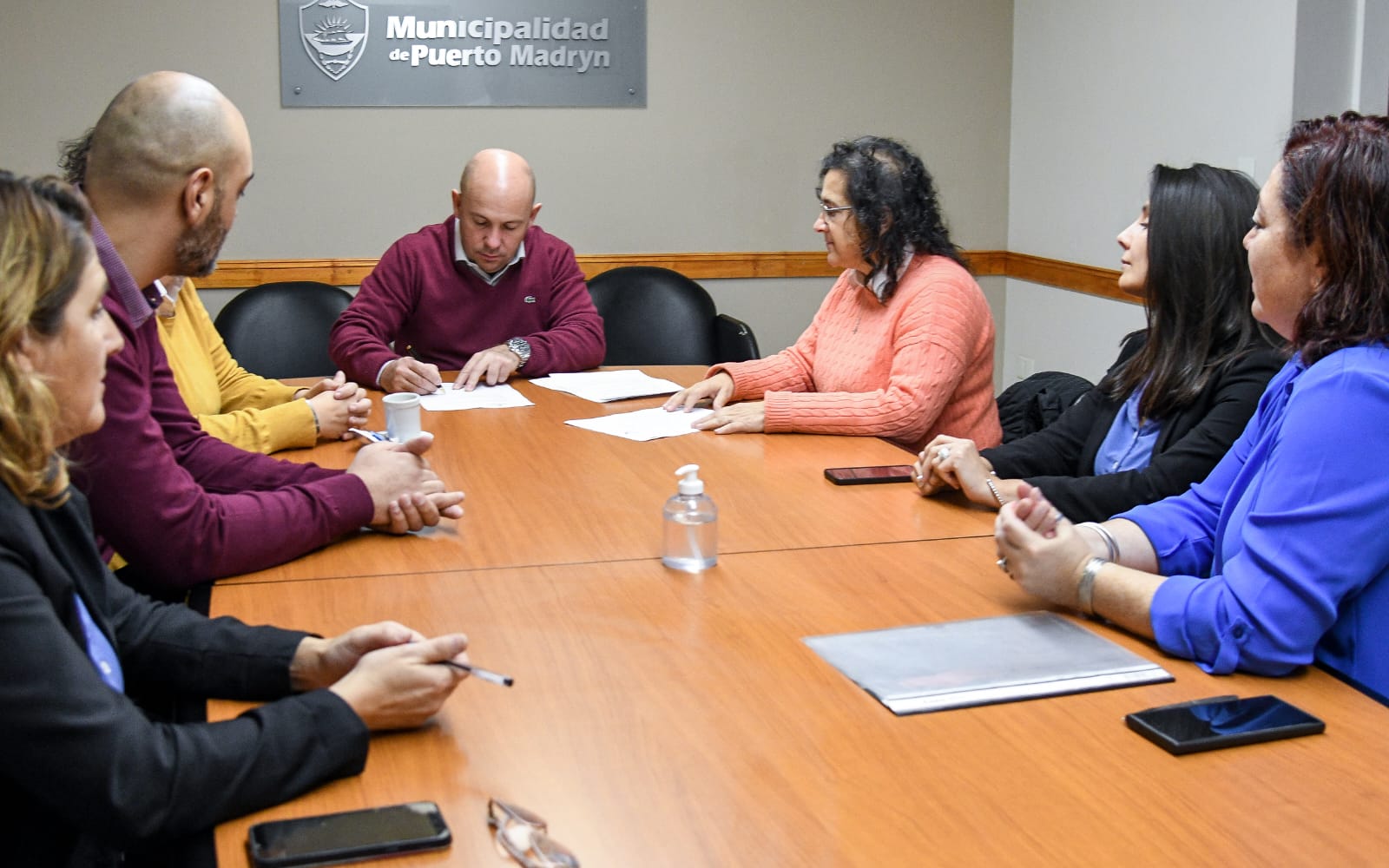 SASTRE FIRMÓ UN CONVENIO CON LA FACULTAD REGIONAL CHUBUT DE LA UTN PARA AGILIZAR LOS TRÁMITES DE HABILITACIÓN MUNICIPAL