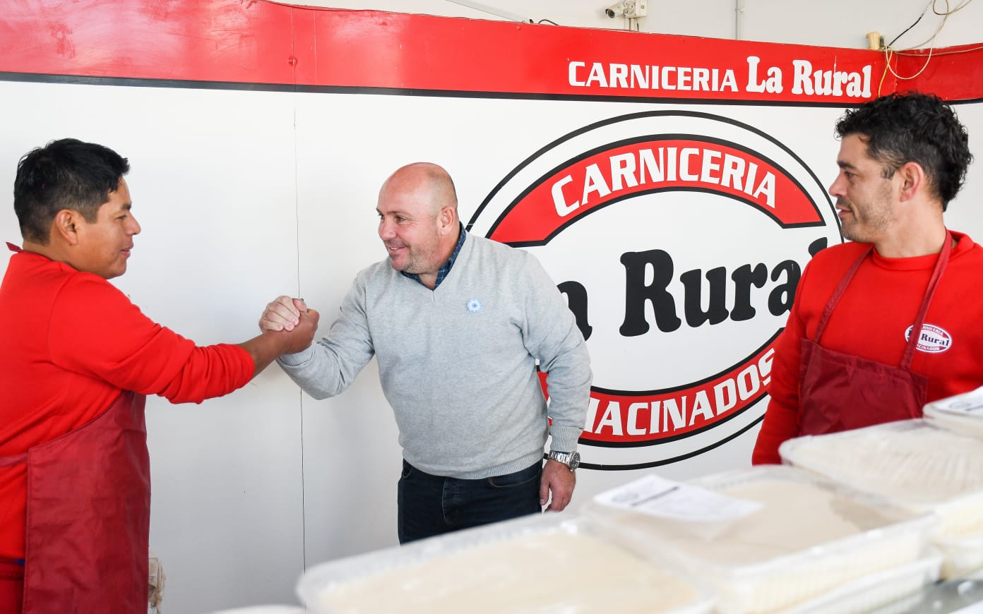 “MADRYN EN MARCHA”: EL INTENDENTE VISITÓ LA CARNICERÍA “LA RURAL”