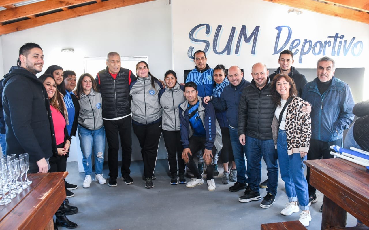 EL VICEGOBERNADOR Y EL INTENDENTE PARTICIPARON DE LA INAUGURACIÓN DE UN NUEVO SUM DEPORTIVO EN EL PREDIO DEL SEC