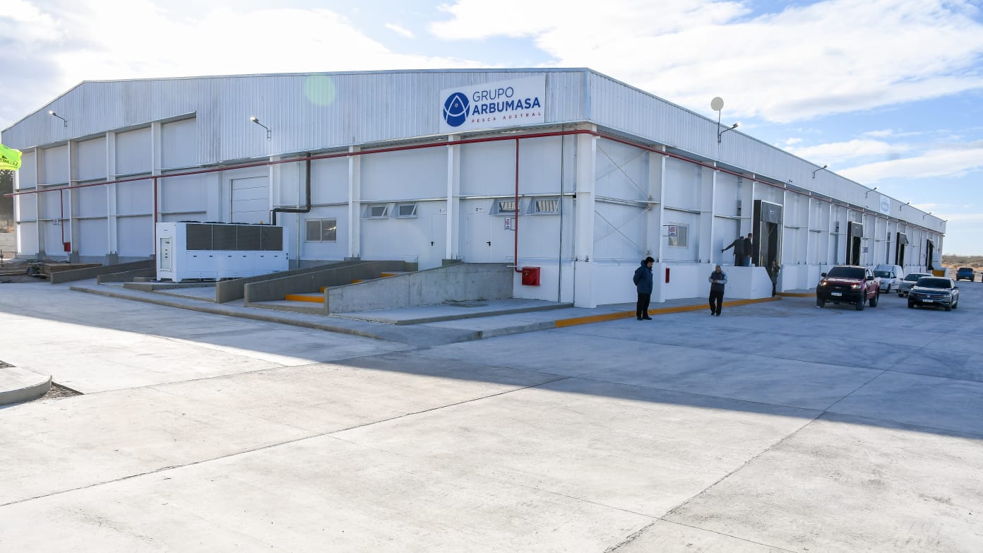INAUGURÓ ARBUMASA EN MADRYN: ARCIONI ENCABEZÓ EL ACTO CON EL VICEGOBERNADOR Y EL INTENDENTE SASTRE