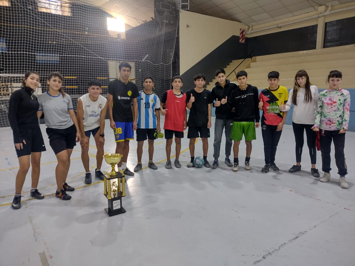 SE DISPUTÓ UNA NUEVA EDICIÓN DE LA RECOPA DE FÚTBOL VALORADO
