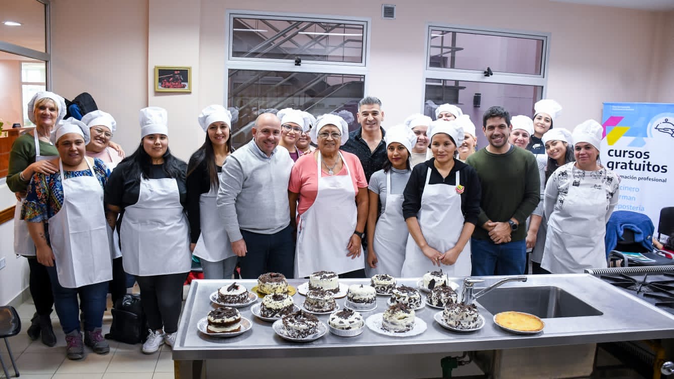 FUERTE RESPALDO DE LOS TRABAJADORES HOTELEROS Y GASTRONÓMICOS: “CÓMO NO VAMOS A APOYAR A GUSTAVO SASTRE SI FUE EL QUE MÁS HIZO POR EL TURISMO”