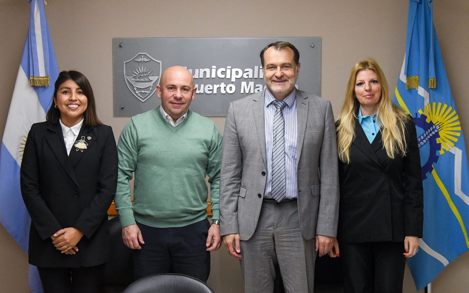 SASTRE RECIBIÓ EN PUERTO MADRYN AL CÓNSUL DE FRANCIA