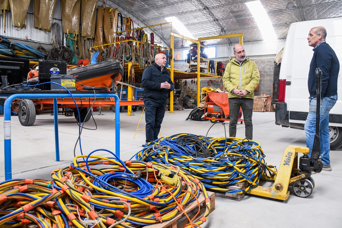EL INTENDENTE RECORRIÓ LAS INSTALACIONES DE “MAR LIMPIO”, EMPRESA DEDICADA A PRESTAR SERVICIOS DE SALVAMENTO Y BUCEO PROFESIONAL