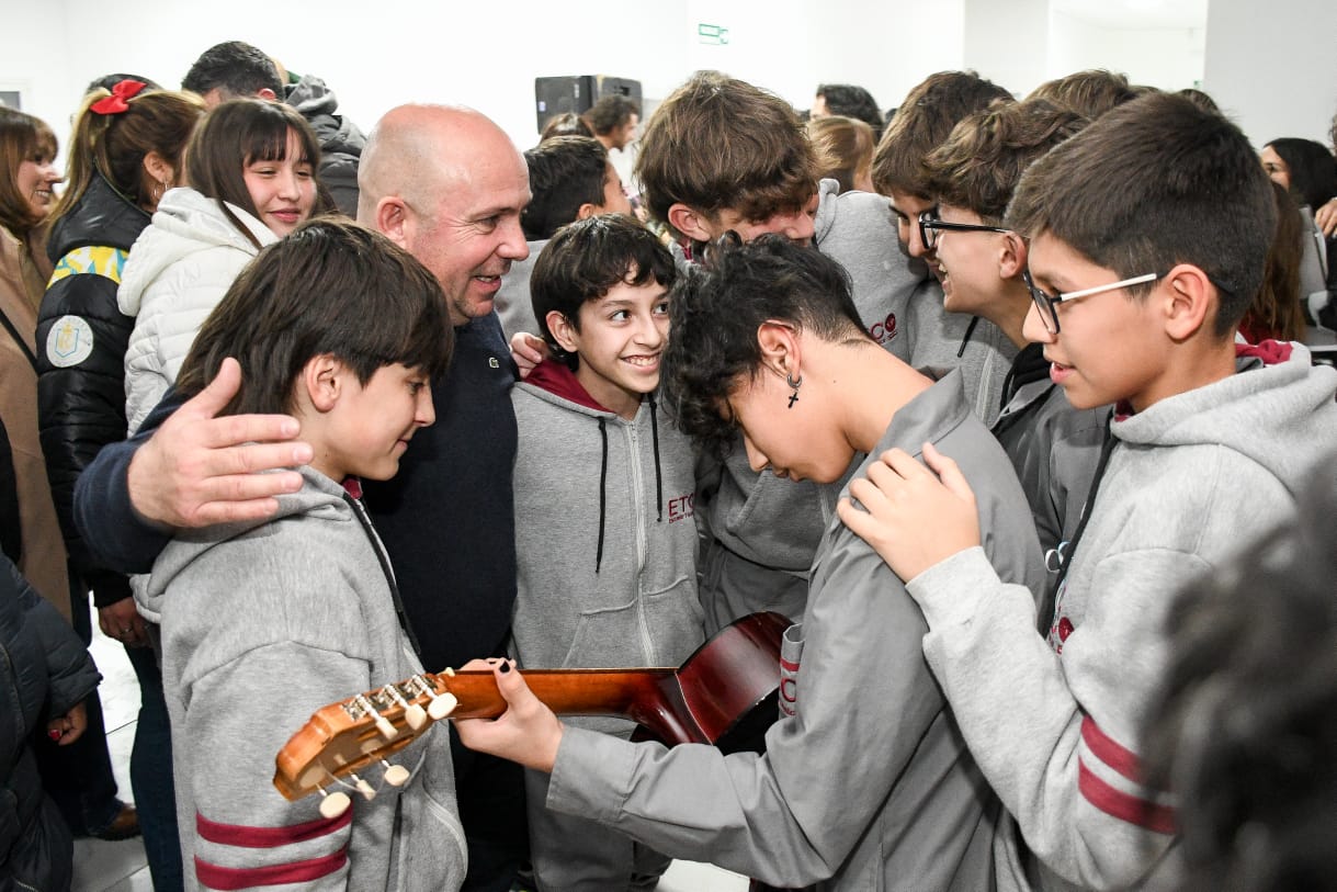 EL INTENDENTE PARTICIPÓ DE LA INAUGURACIÓN DE LA ESCUELA TÉCNICA DE LA CAMAD