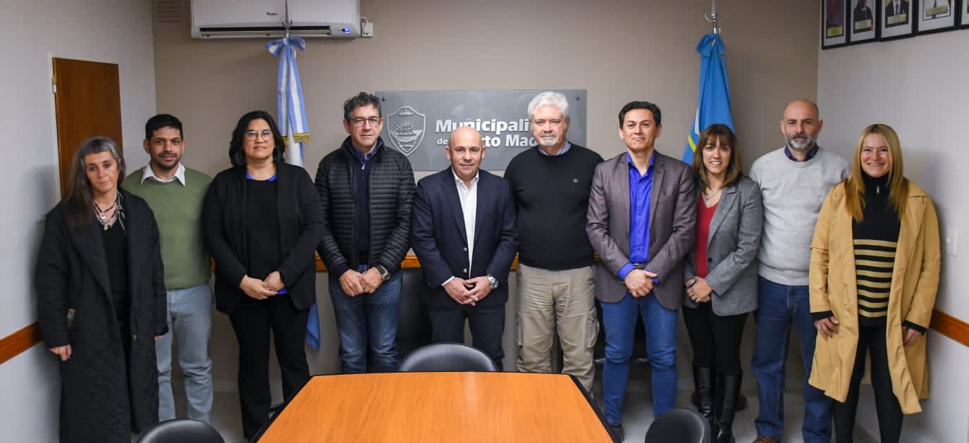 HECHO HISTÓRICO EN PUERTO MADRYN: SASTRE CONCRETÓ LA REUNIÓN CON REFERENTES DE LA OPOSICIÓN