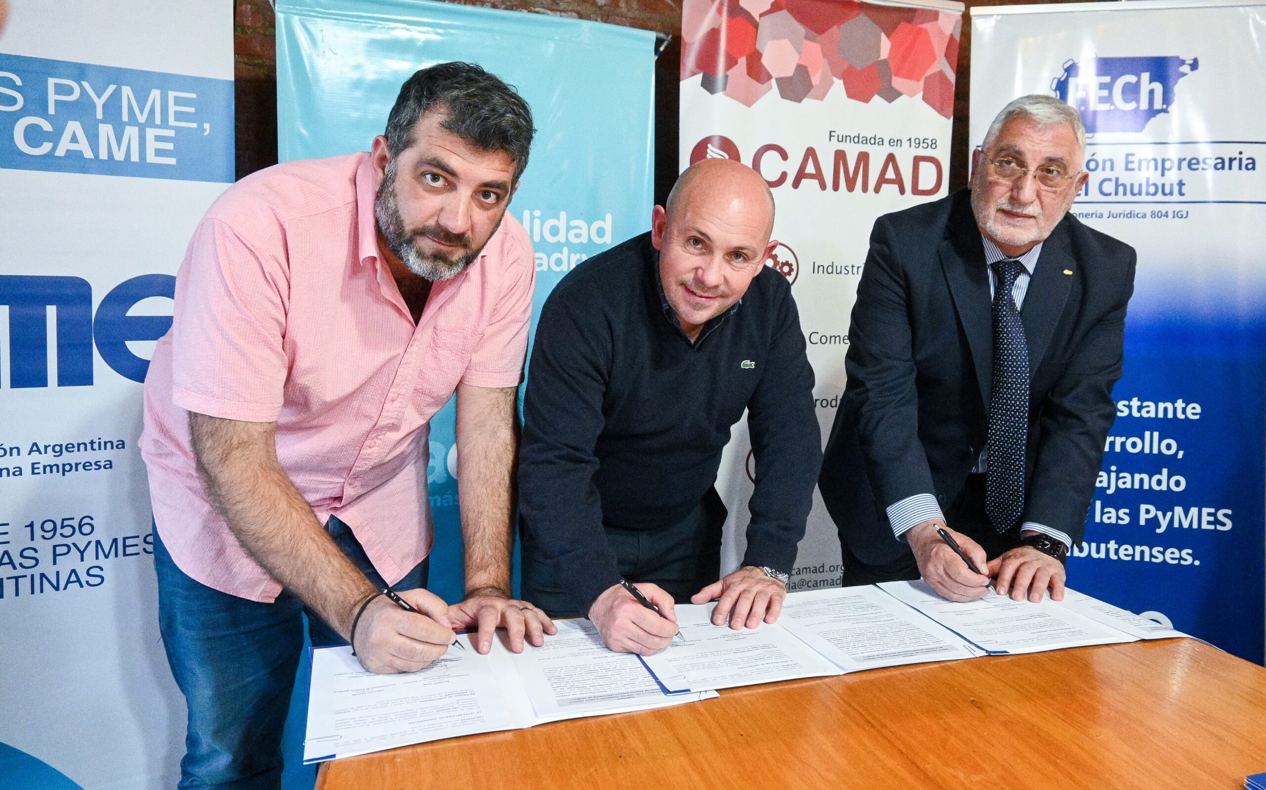 SASTRE FIRMÓ CON EL SECRETARIO GENERAL DE LA CAME EL CONVENIO PARA AVANZAR EN EL DESARROLLO DE LA PEATONAL EN PUERTO MADRYN