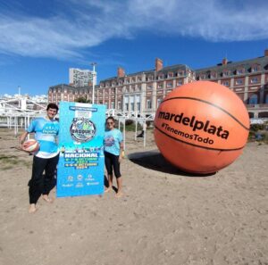 PUERTO MADRYN PRESENTÓ EL TORNEO DE BÁSQUET PLAYA EN MAR DEL PLATA