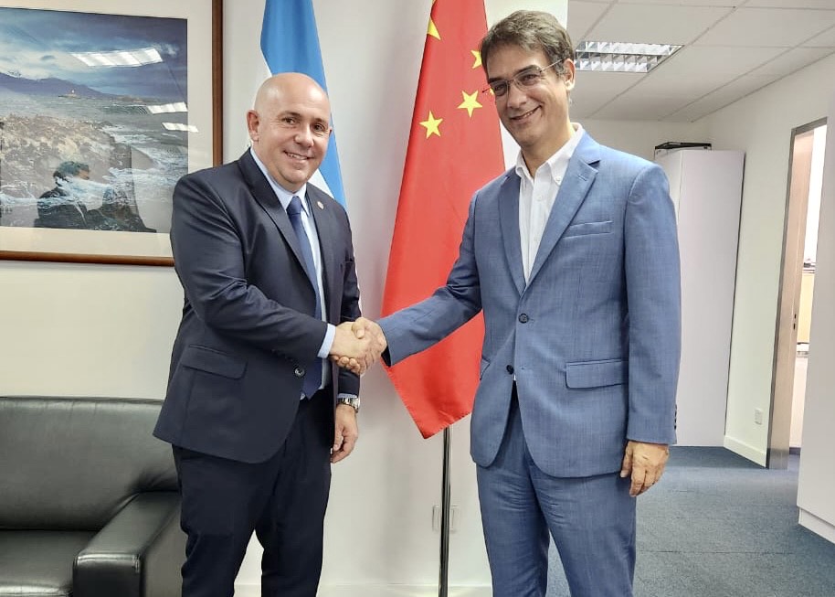 EL INTENDENTE SIGUE GESTIONANDO BENEFICIOS E INVERSIONES PARA PUERTO MADRYN EN CHINA