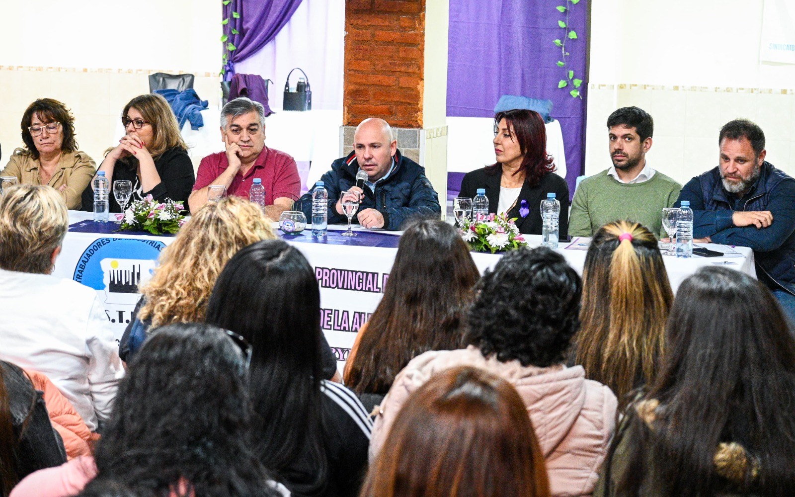 SASTRE ENCABEZÓ LA APERTURA DEL 2º ENCUENTRO PROVINCIAL DE MUJERES DIRIGENTES Y DELEGADAS GREMIALES DE LA ALIMENTACIÓN