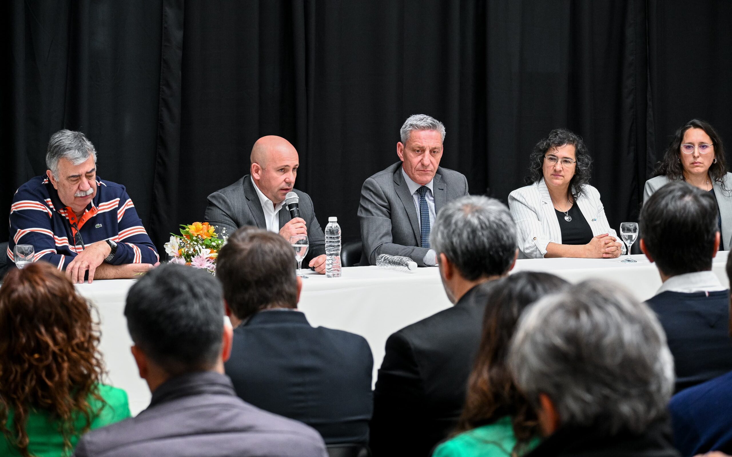 SE FIRMARON CONVENIOS EN PUERTO MADRYN PARA FORTALECER EL DESARROLLO DEL HIDRÓGENO VERDE Y DE LAS ENERGÍAS RENOVABLES