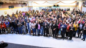SASTRE ENTREGÓ RECONOCIMIENTOS A EMPLEADOS MUNICIPALES CON MÁS DE 10 AÑOS DE TRAYECTORIA