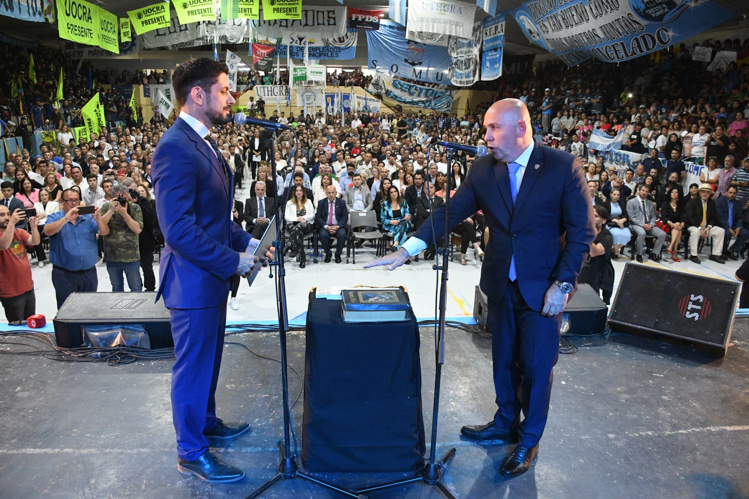 ANTE UNA MULTITUD, SASTRE ASUMIÓ NUEVAMENTE COMO INTENDENTE Y PIDIÓ TRABAJAR MANCOMUNADAMENTE DE CARA A LOS VECINOS DURANTE LOS PRÓXIMOS 4 AÑOS