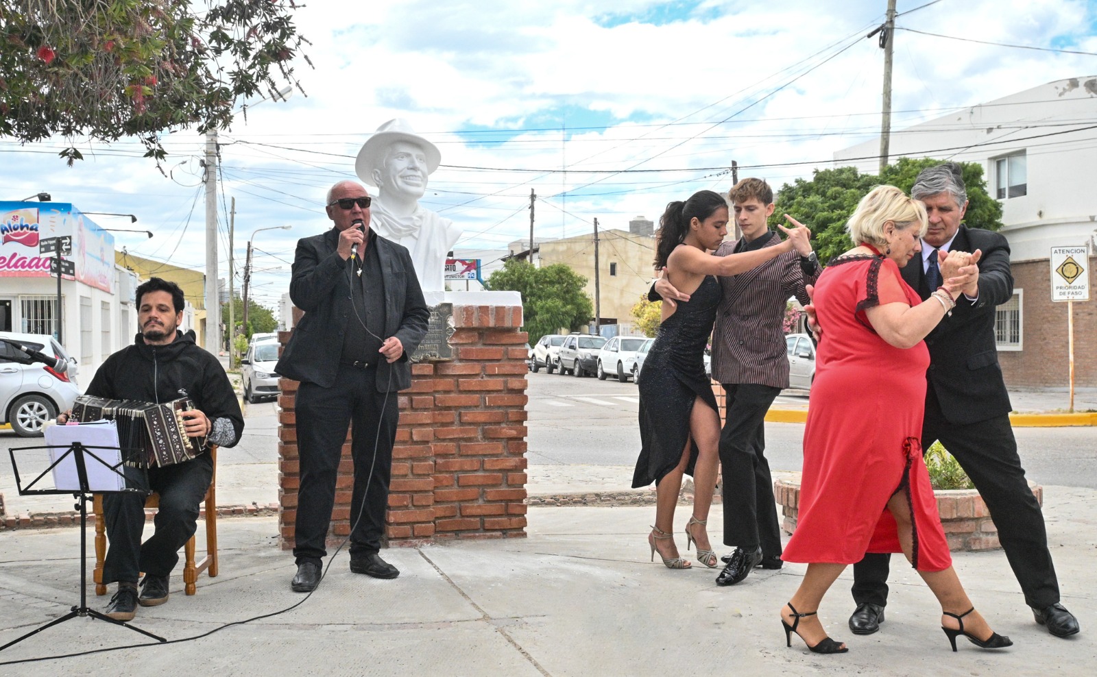 SE REALIZÓ EL ACTO POR EL DÍA NACIONAL DEL TANGO