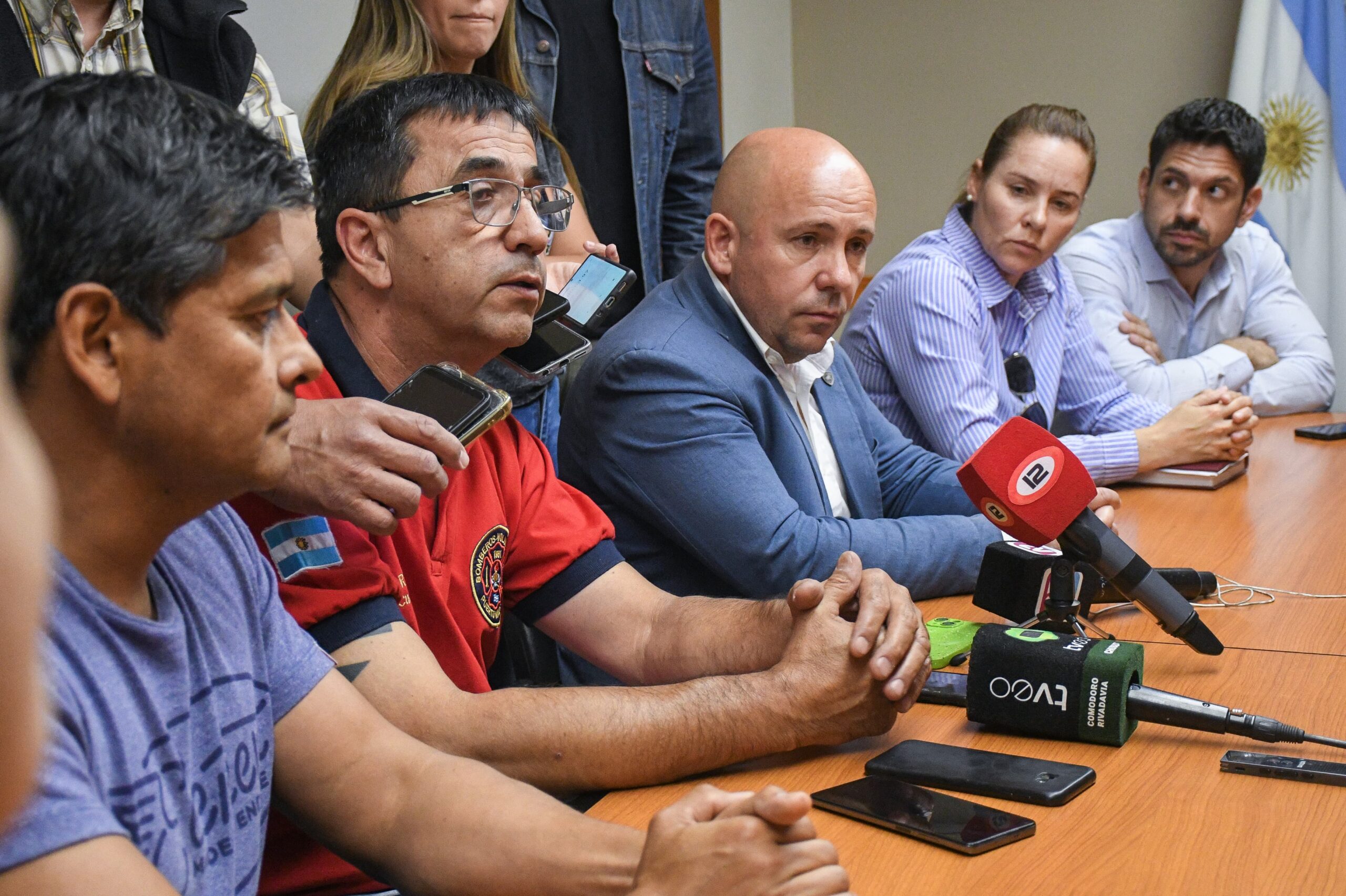 SASTRE CONFIRMÓ QUE SE TRABAJARÁ CONJUNTAMENTE CON PROVINCIA Y BOMBEROS PARA HACER FRENTE AL INCENDIO AL NORTE DE PUERTO MADRYN