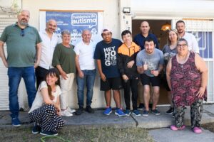 SASTRE VISITÓ LAS INSTALACIONES DE LA ASOCIACIÓN “APRENDE A VOLAR” Y DESTACÓ EL TRABAJO QUE REALIZAN