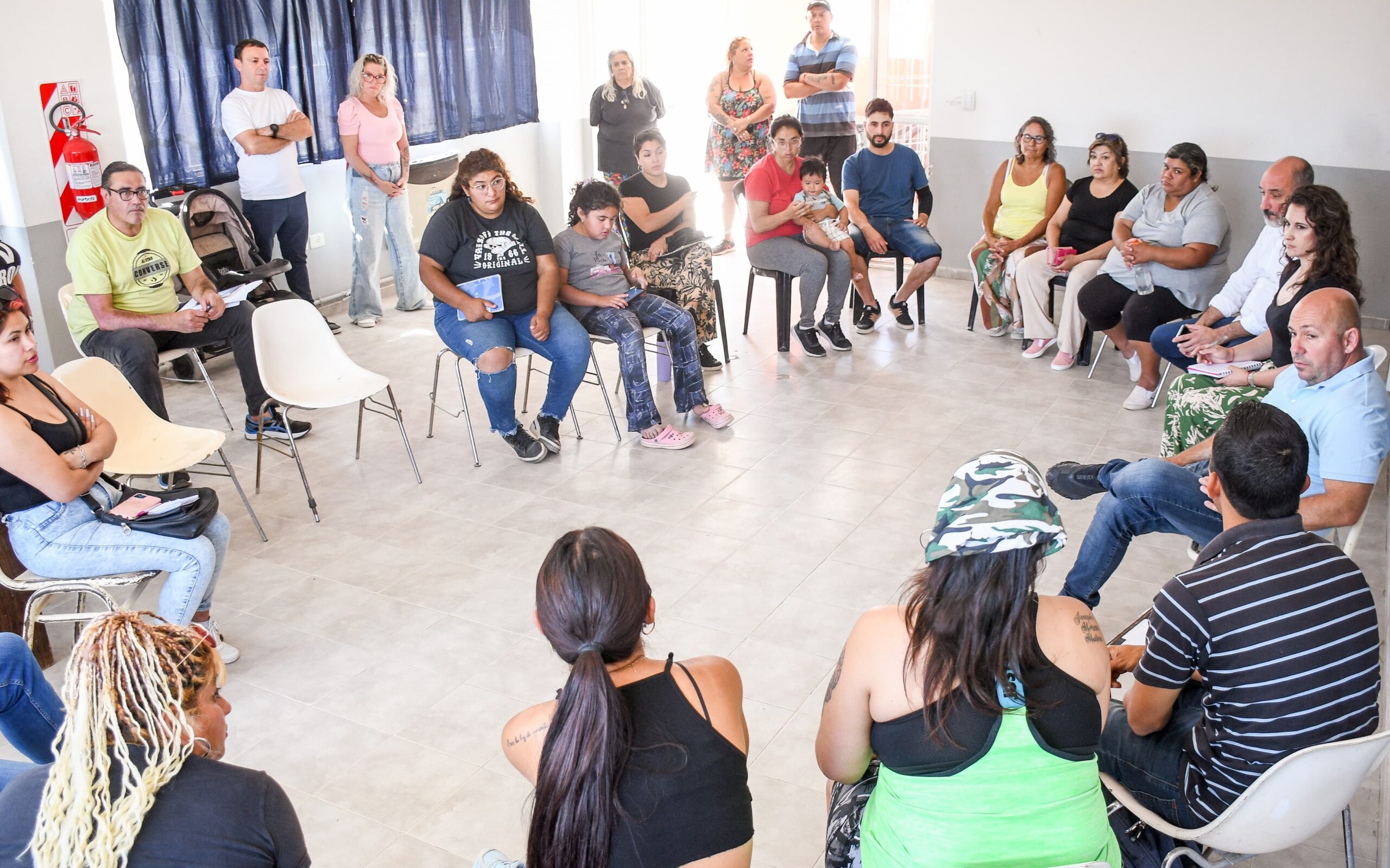 SASTRE VISITÓ LA ASOCIACIÓN VECINAL DEL BARRIO PRESIDENTE PERÓN, DONDE SE REUNIÓ CON LOS VECINOS DEL SECTOR