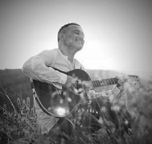 INVITAN A LA PRESENTACIÓN DEL LIBRO DEL MÚSICO ROLO DIORIO