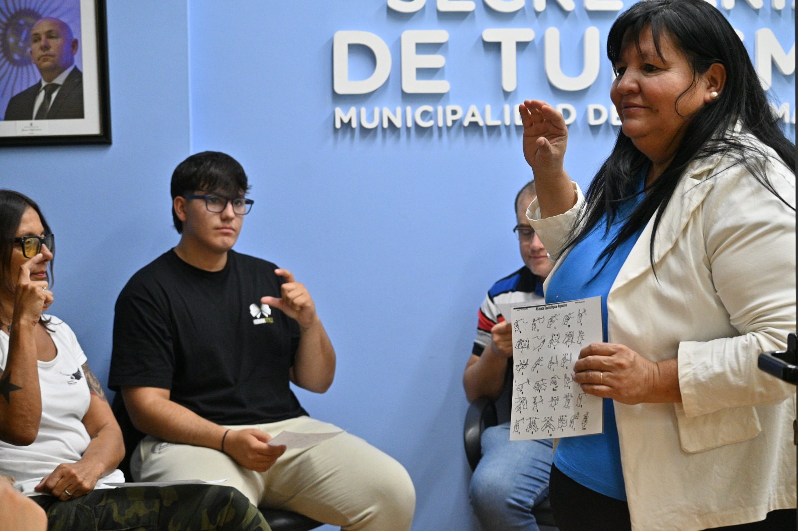 COMENZÓ LA CAPACITACIÓN DE LENGUA DE SEÑAS PARA PERSONAL MUNICIPAL