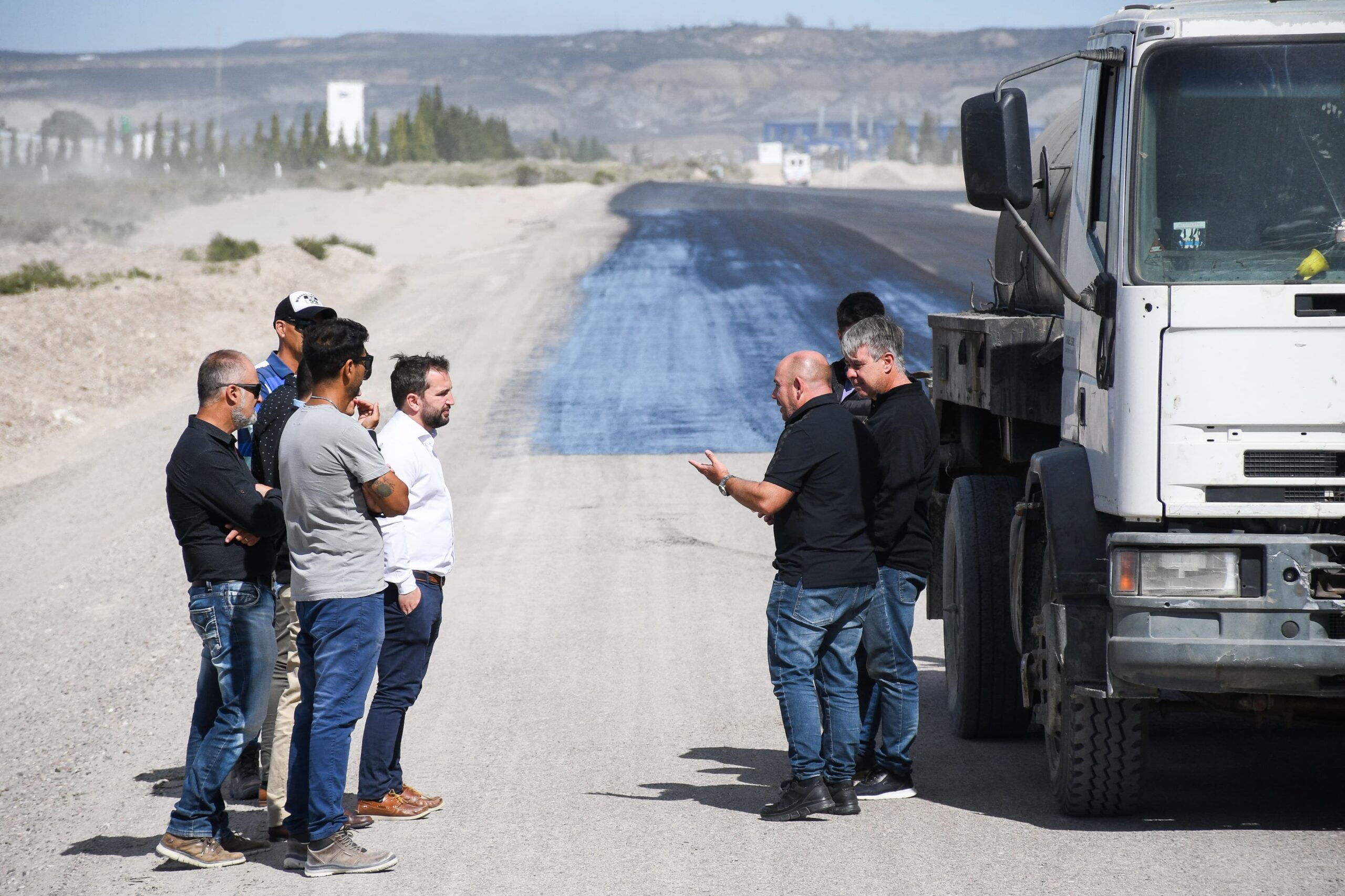 AVANZA LA PAVIMENTACIÓN DE LA RUTA ENTRE PUERTO MADRYN Y EL ANP “EL DORADILLO”