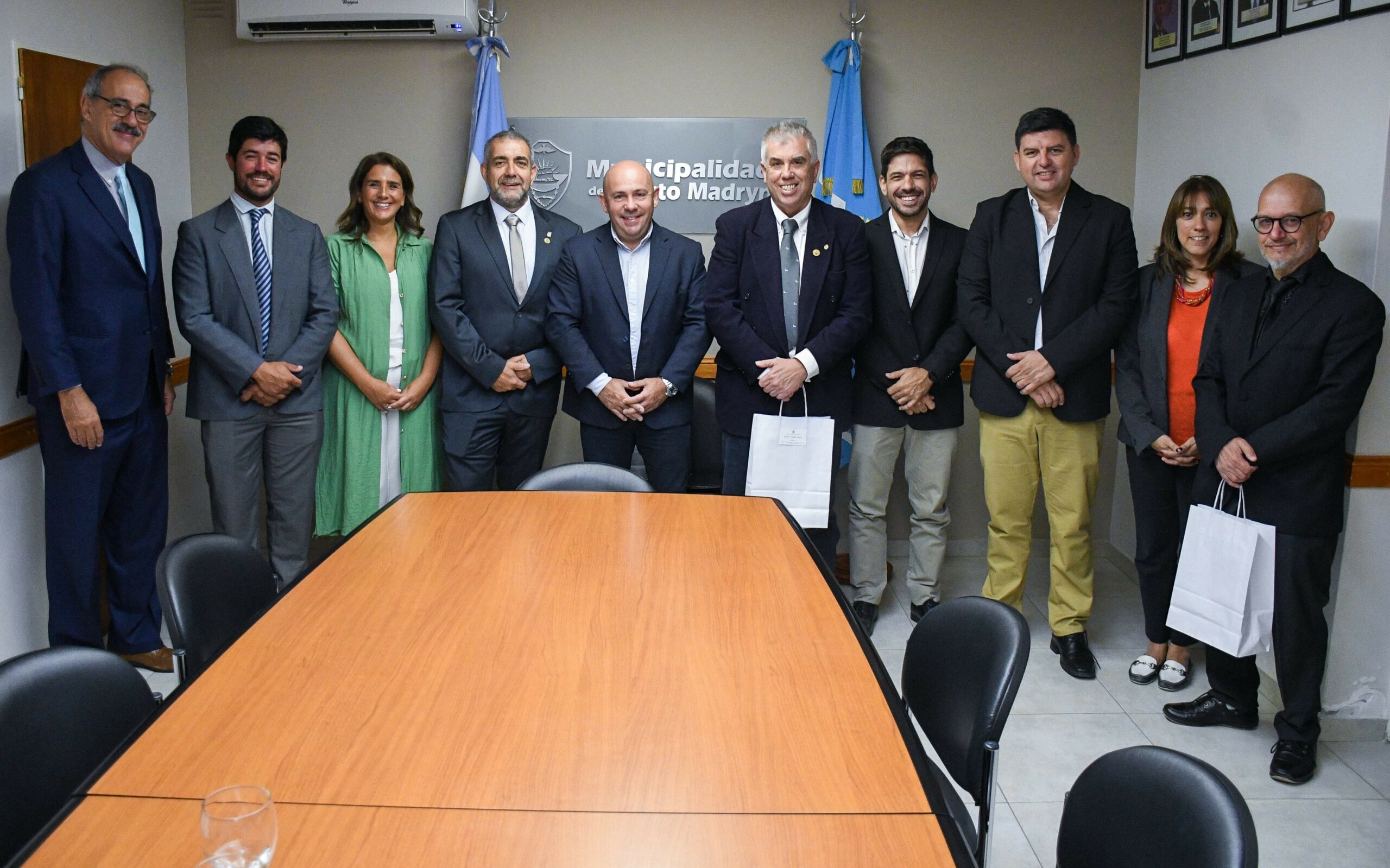 PUERTO MADRYN FIRMÓ UN ACUERDO DE HERMANAMIENTO CON EL DEPARTAMENTO URUGUAYO DE MALDONADO